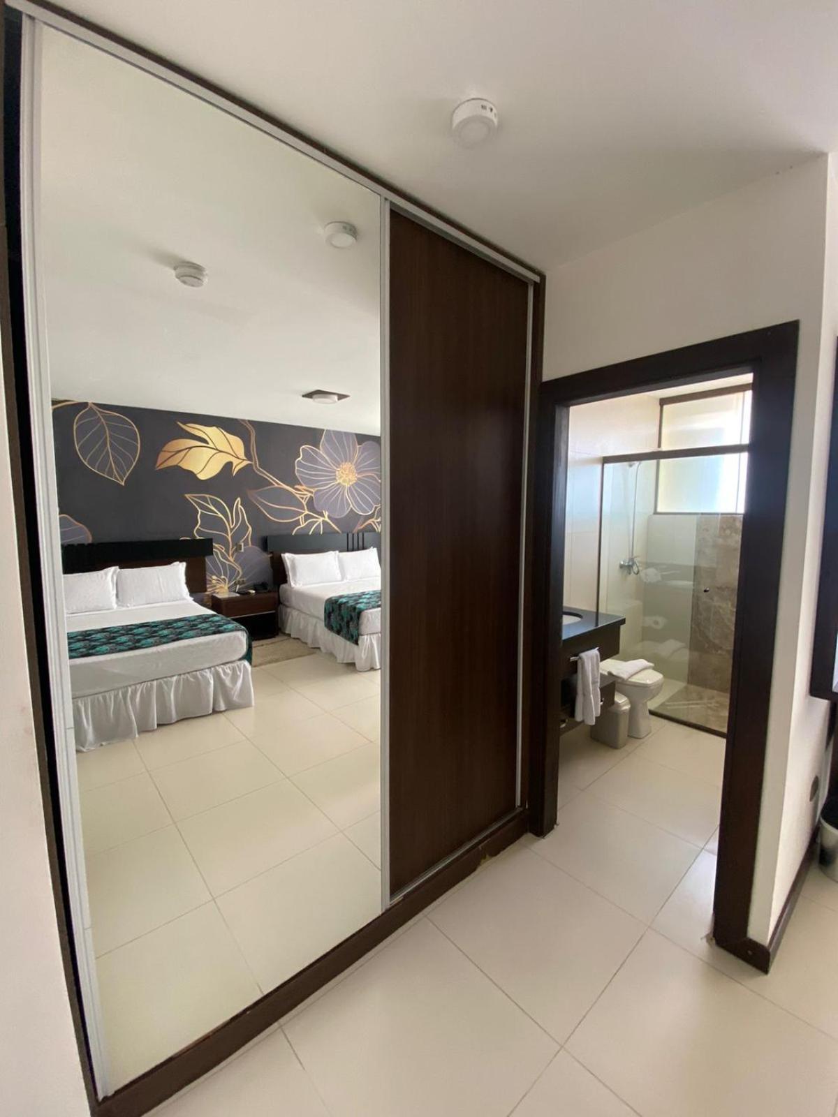 Mai Suites Apart Hotel Santa Cruz de La Sierra Eksteriør bilde