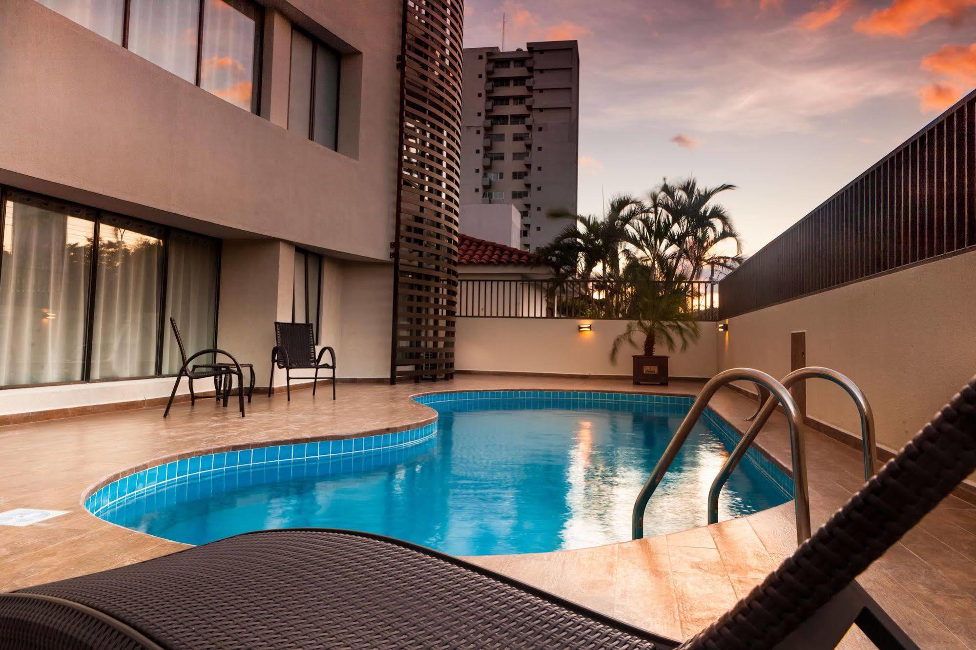 Mai Suites Apart Hotel Santa Cruz de La Sierra Eksteriør bilde
